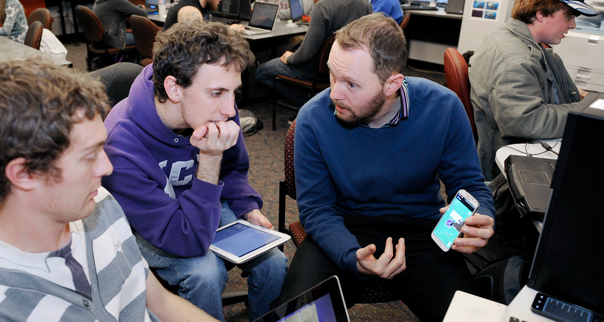 A photo of Dr. Andrew Scott teaching CS467 Mobile Applications Development.